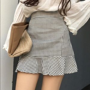checkered skirt
